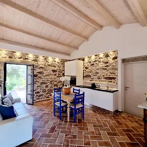  Apartment Stazzo La Quercia Piscina Condivisa